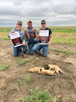 Missouri Friends Hunting in South Dakota Together